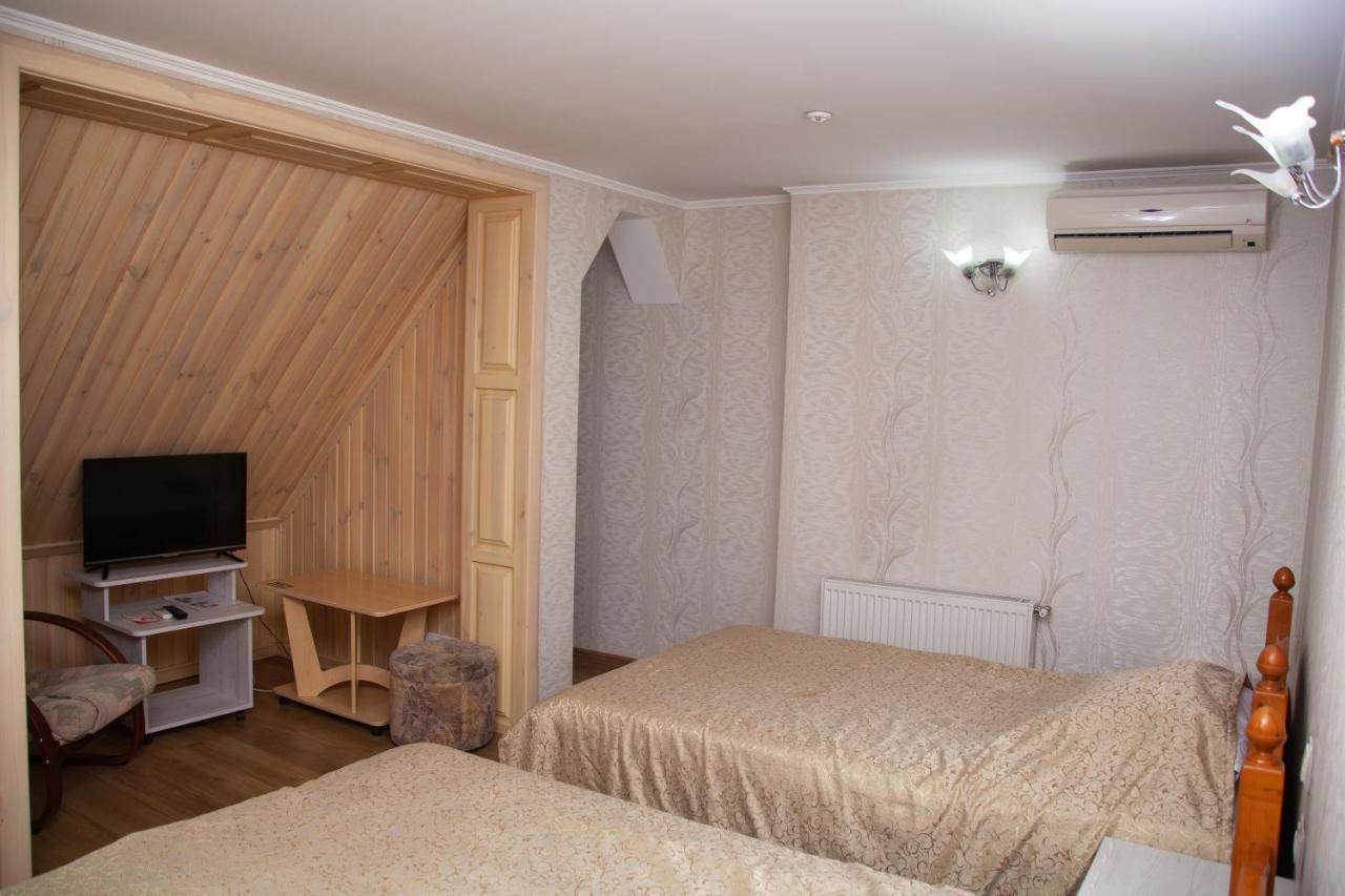 Hotel Piligrim 2 à Mykolaïv Extérieur photo